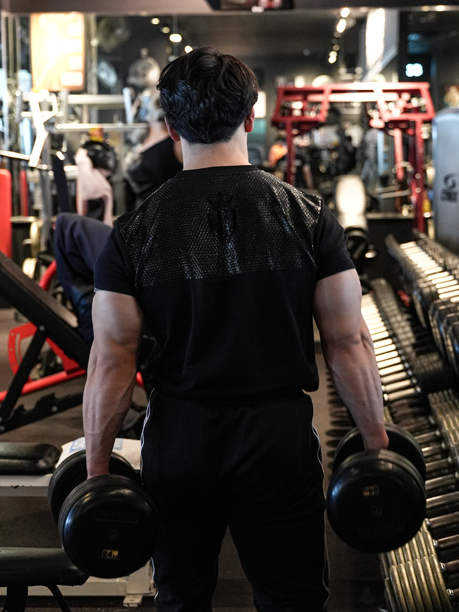 TIGHT FIT GRIP T-SHIRT