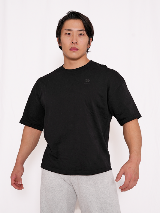 V SILHOUETTE FIT T-SHIRT